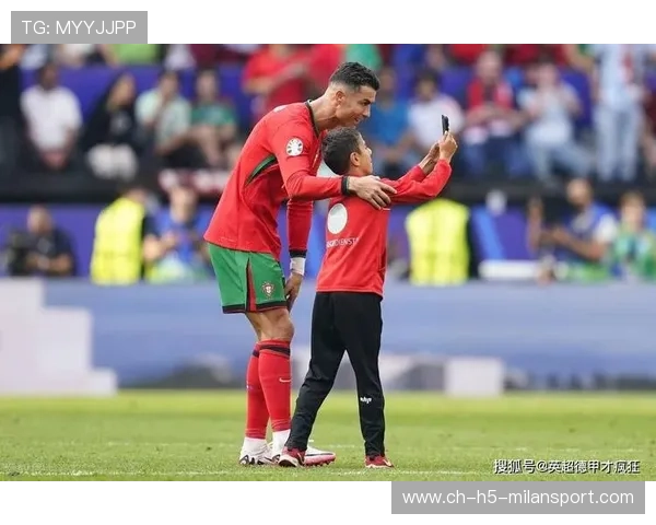 C罗与球迷舆论观察的背景分析