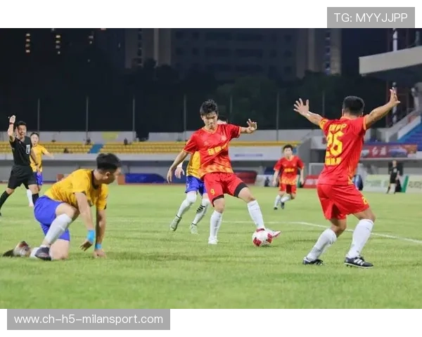 中超球队“定位球多变套路练习营”：打造进攻利器的新军事基地