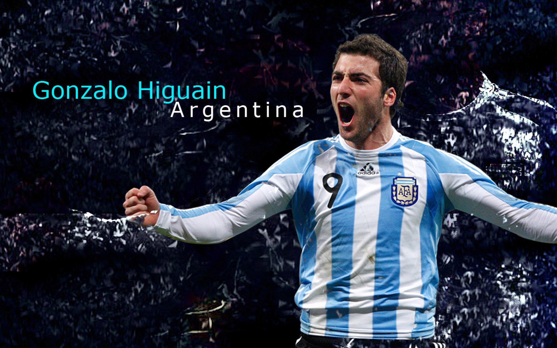 女子足球打造社交平台官方人物卡扩大粉丝影响力，女子足球美女