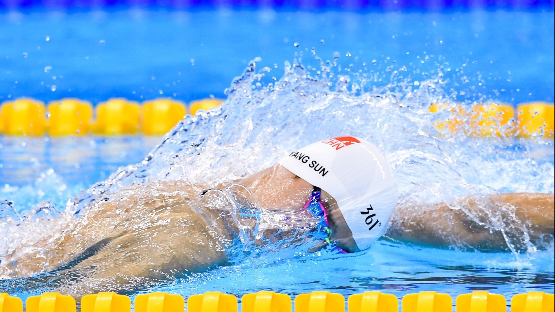 王宗源技术动作精准助力成绩，王宗源教练是谁